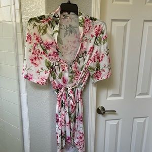 MuMu Floral robe